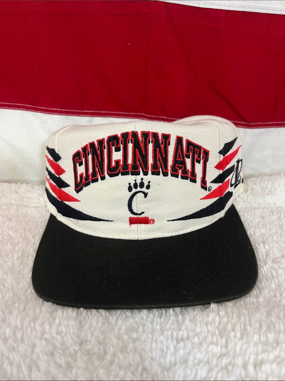 Cincinnati vintage logo athletic hat